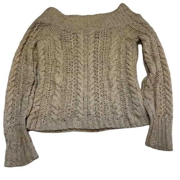 American Eagle Women's Size L Beige Cable Knit Sweater with Removable Brooch NEW
