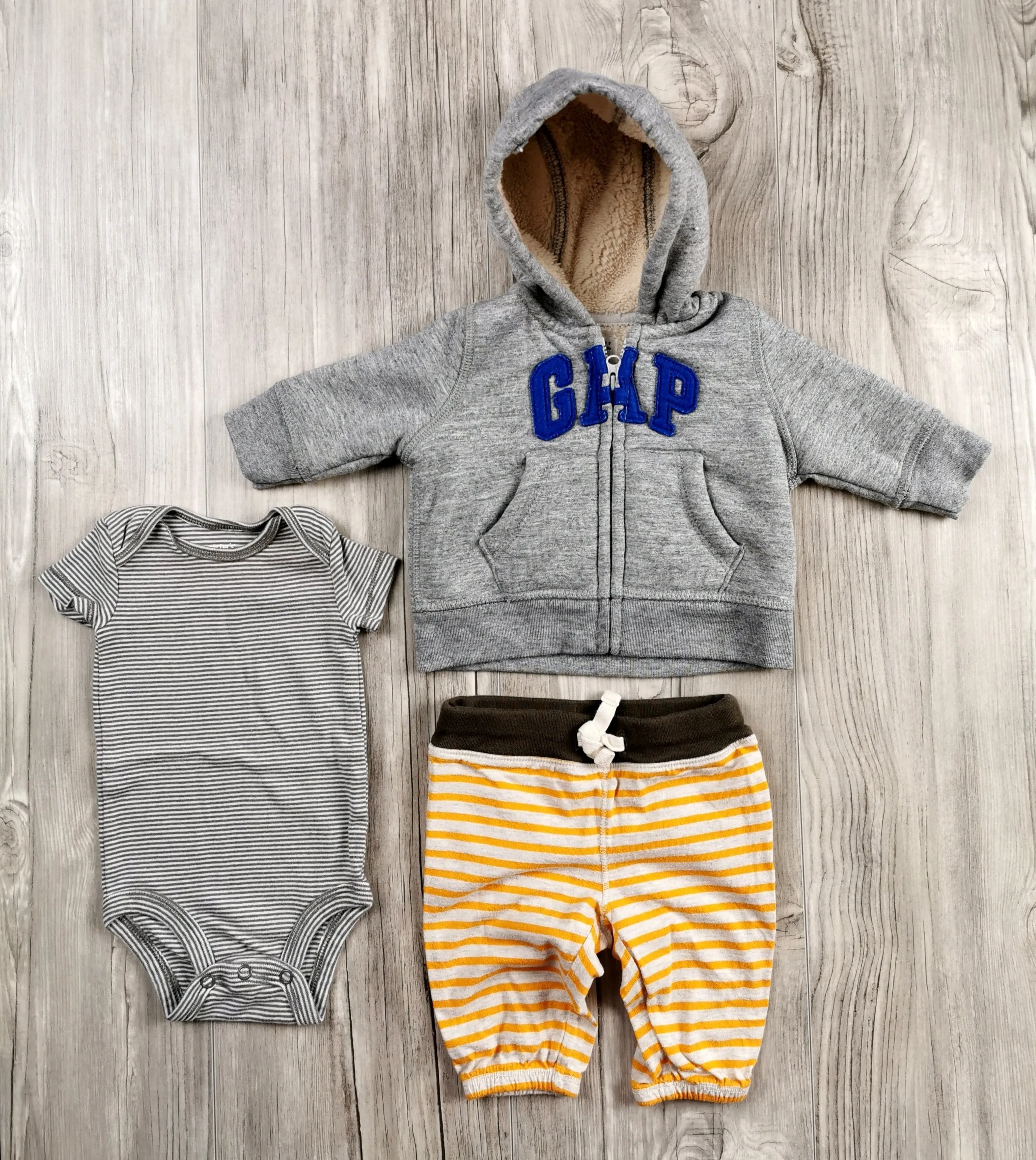 BABY BOY SIZE 0/3 MONTHS - BABY GAP & CARTER'S, 3 Piece Mix N Match Fall Outfit EUC B14