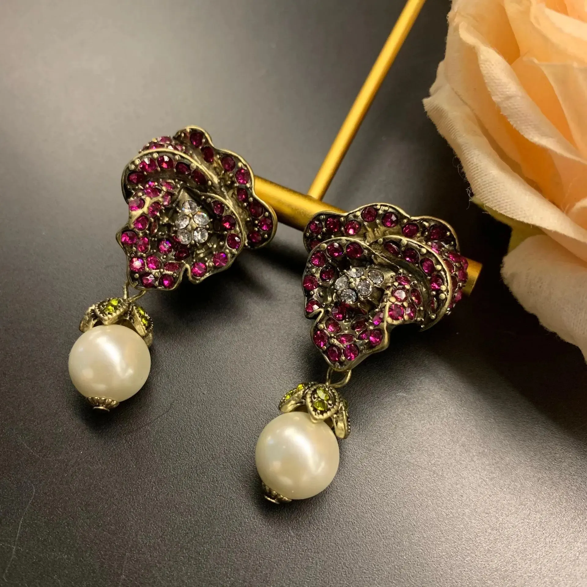 Fashion vintage  necklace earrings set