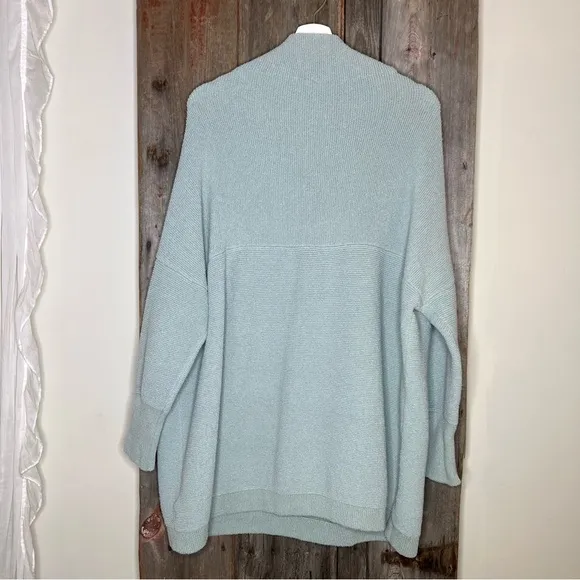 Free People Slouchy Ottoman Tunic Sweater in Dream Blue size Medium