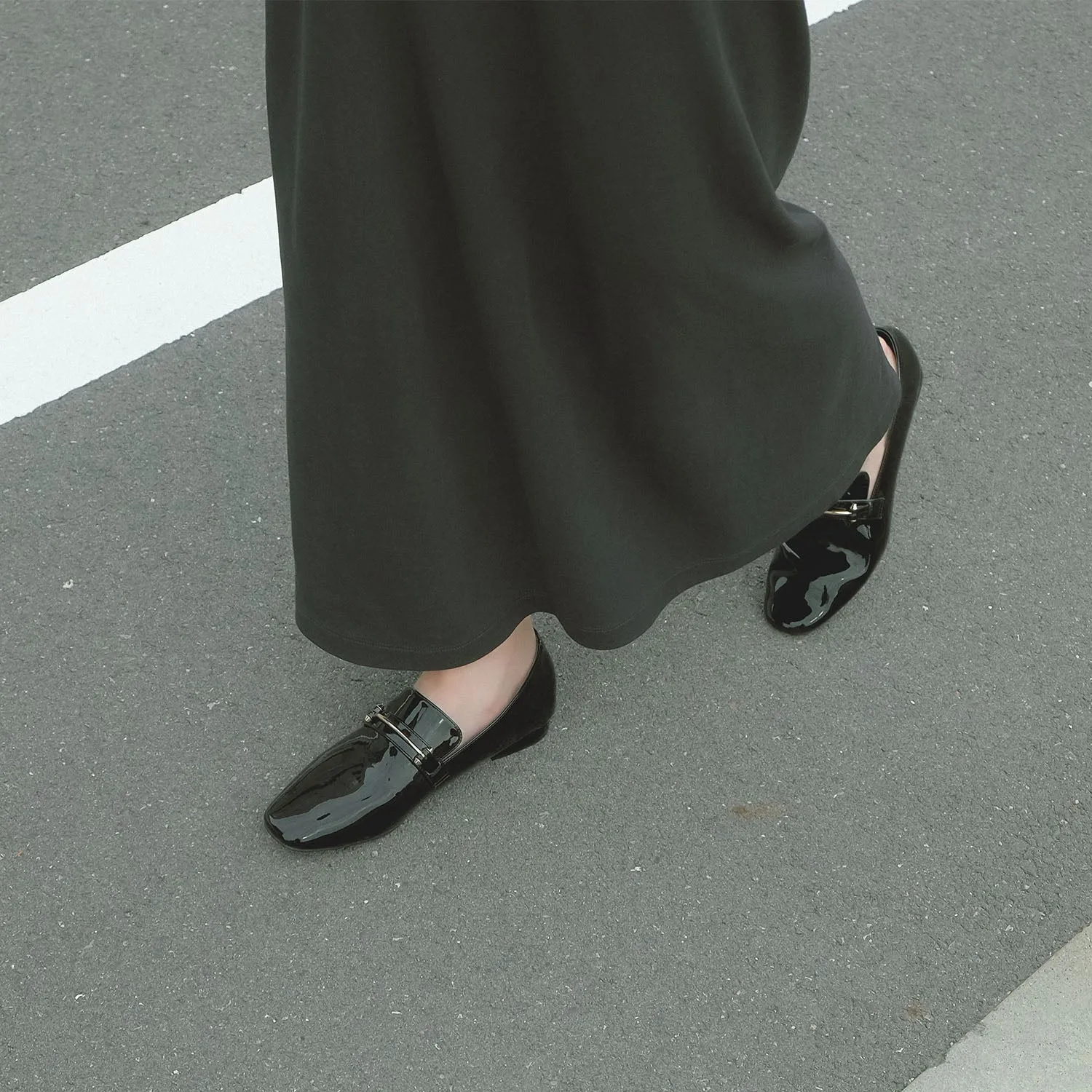 【レイン対応】ラインモチーフローファー_GE24452