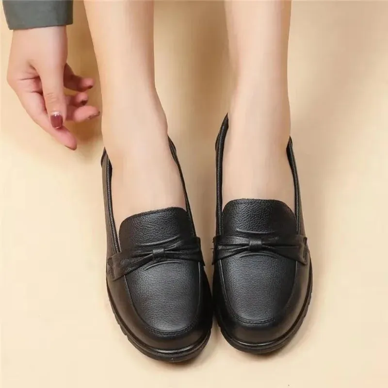 New Spring Women’s Shoes – Low Top Round Head Loafers, Waterproof Soft Leather, Solid Color Versatile Casual Shoes