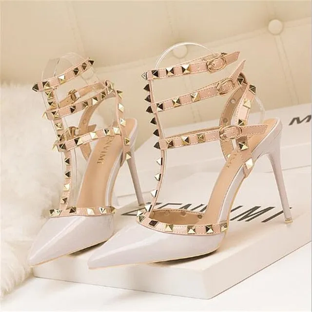 Nude Rivets Buckle Shoe