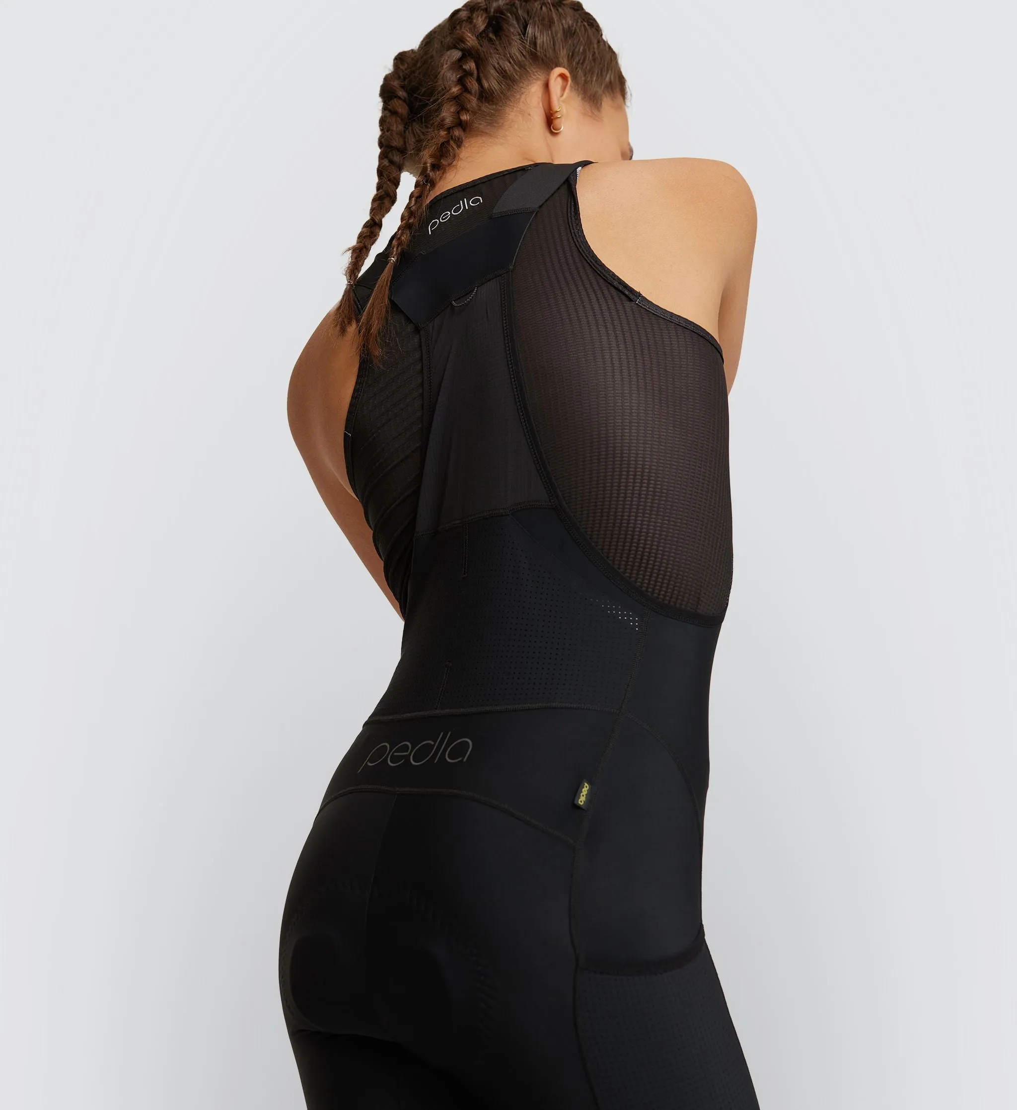 Off Grid / Women’s Roamer Bib Short - Black