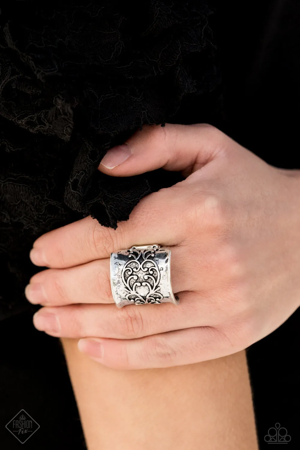Paparazzi Glimpses of Malibu Fashion Fix Complete Trend Blend December 2020
