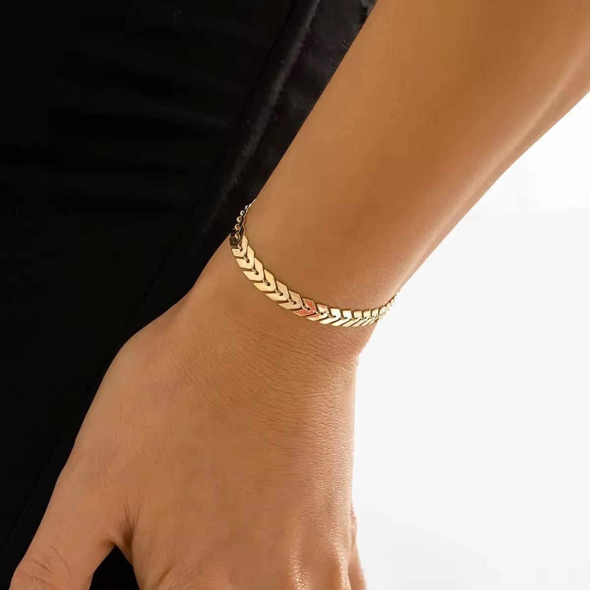 Rome Aesthetic Fishbone Airplane Bracelet