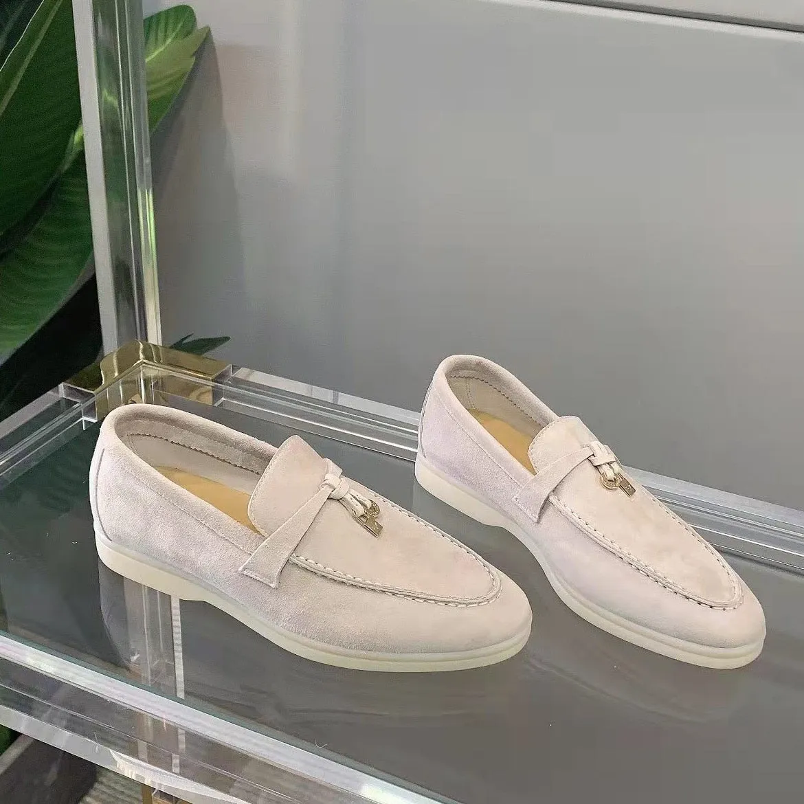 Sara Suede Loafers | Ein klassisches und schickes Design, das sicher die Aufmerksamkeit auf sich zieht