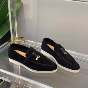 Sara Suede Loafers | Ein klassisches und schickes Design, das sicher die Aufmerksamkeit auf sich zieht