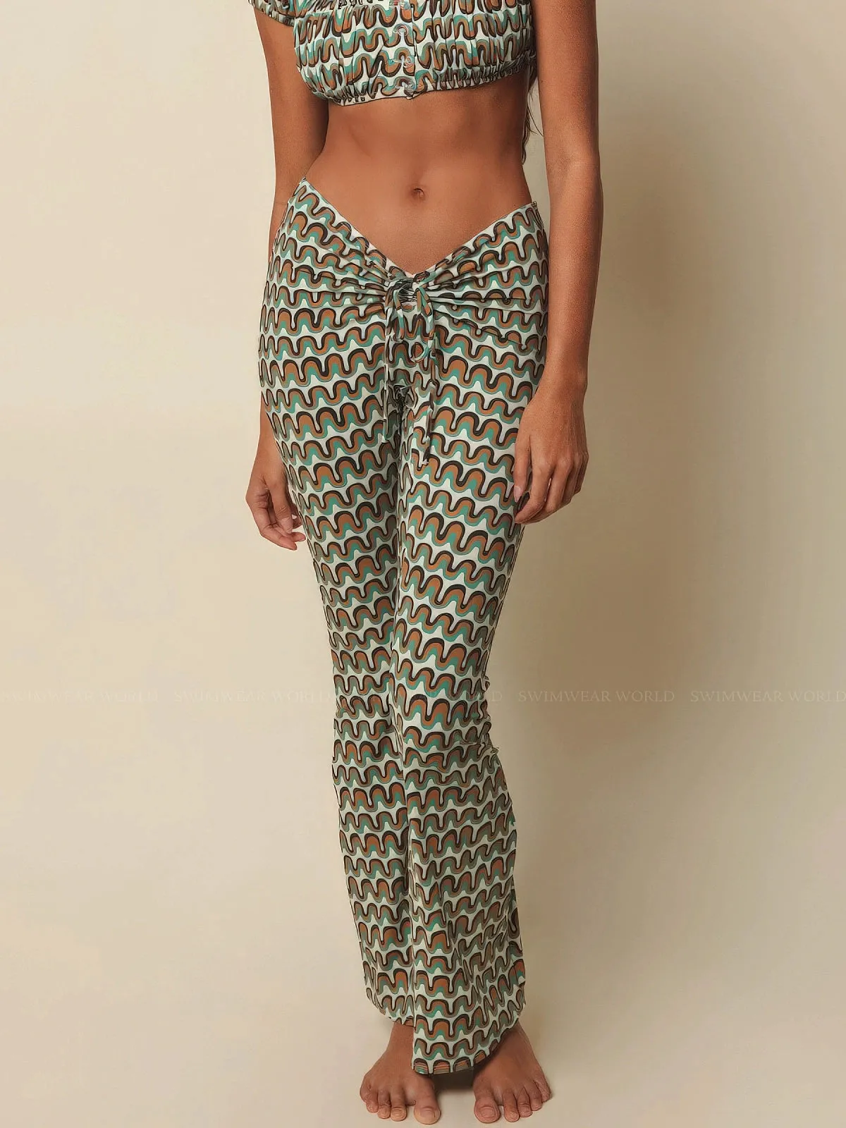 Sydney Flared Legging ::RET