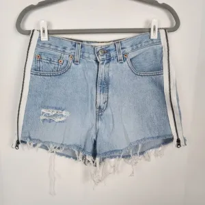 The Vintage Twin Levi's Zippered 560 Denim Shorts Size 8