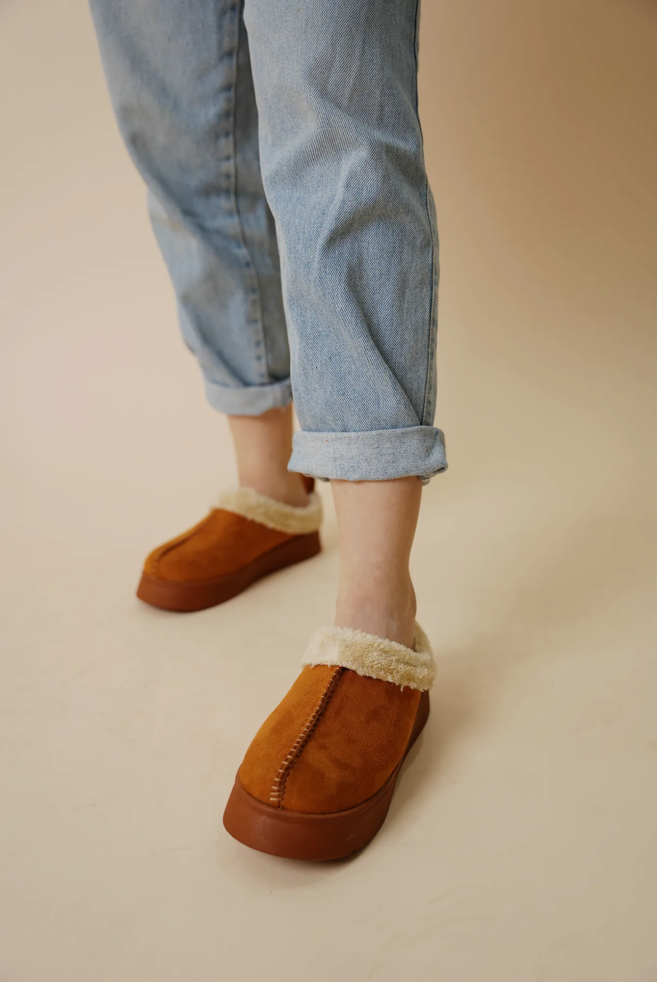 Warm Winter Clogs with Adjustable Straps - Camel