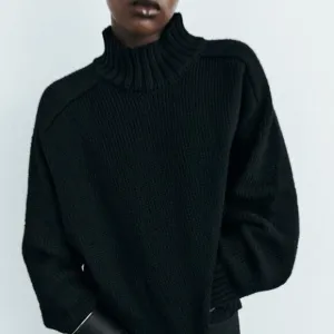 ZARA STAND-UP COLLAR SWEATER